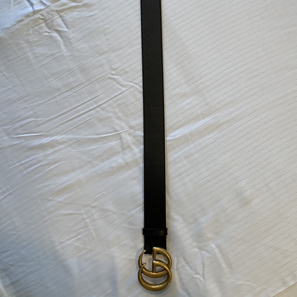 Gucci Men’s Leather Belt with Gold GG Buckle - Picture 3 of 3